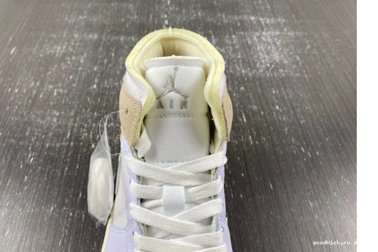 Tech Jordan  SE Mid Craft DM9652-120 Grey DM9652-120 1  0319